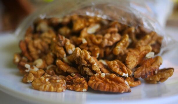 Pecans dina diet lalaki bakal ningkatkeun sirkulasi getih jeung ngaronjatkeun potency